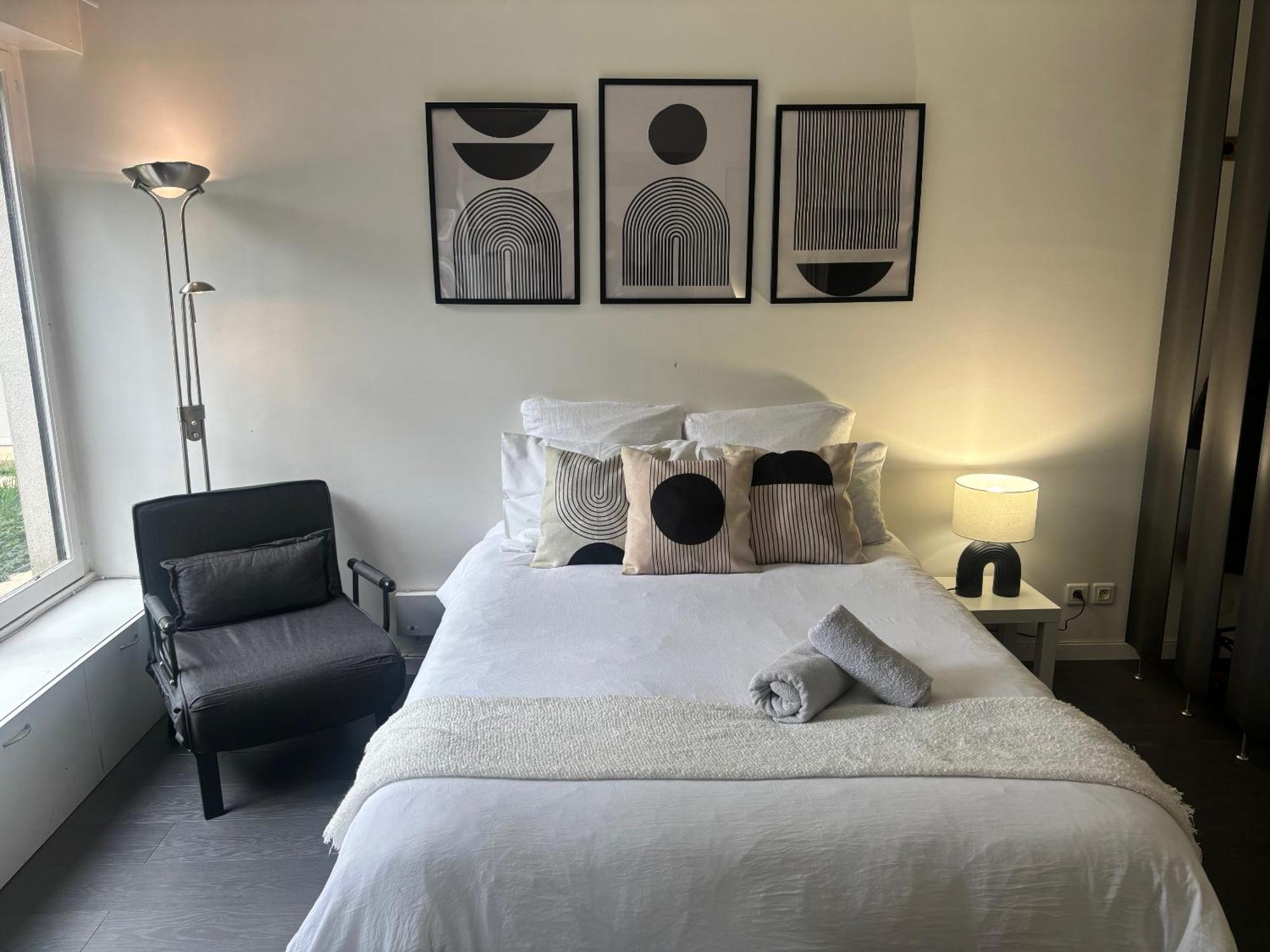 Studio Au Calme Apartment Монтрей Екстериор снимка